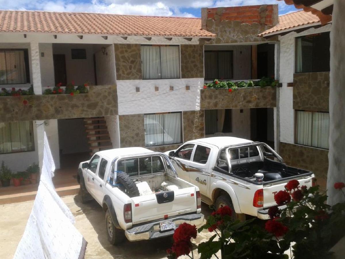 Plaza Pueblo Hotel Vallegrande Bagian luar foto