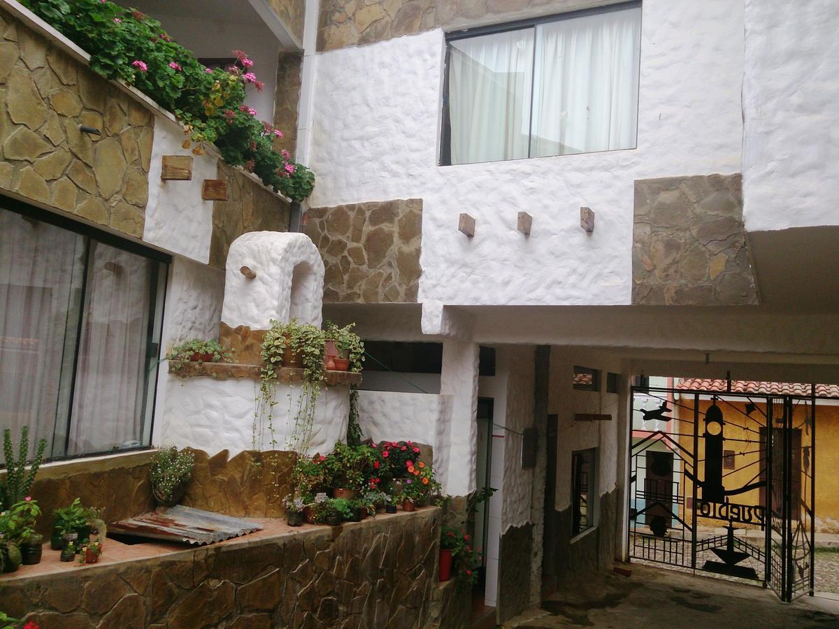 Plaza Pueblo Hotel Vallegrande Bagian luar foto
