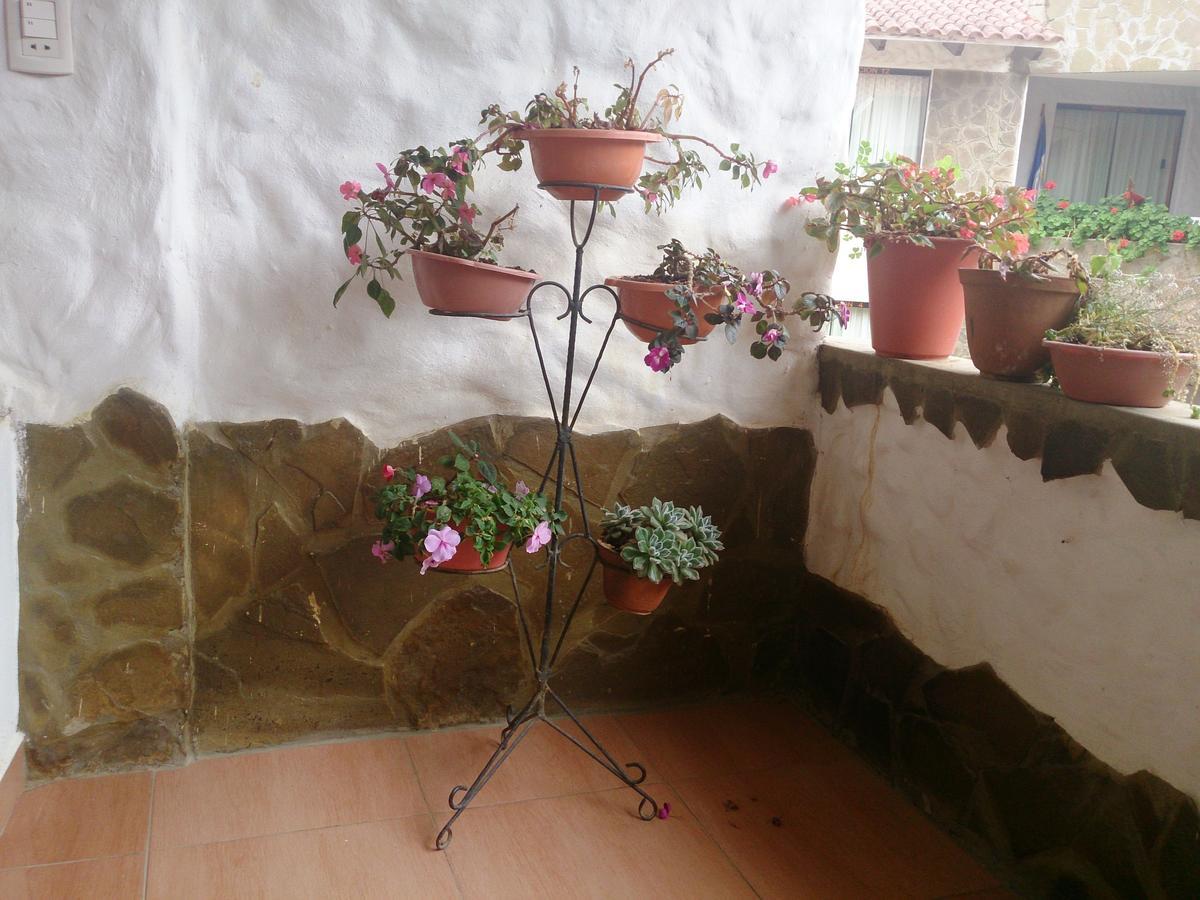 Plaza Pueblo Hotel Vallegrande Bagian luar foto